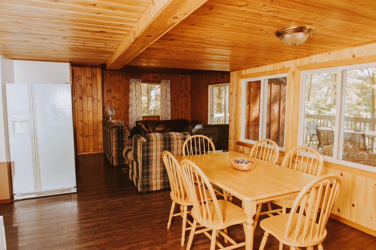 Lang Lake Resort Espanola Екстер'єр фото