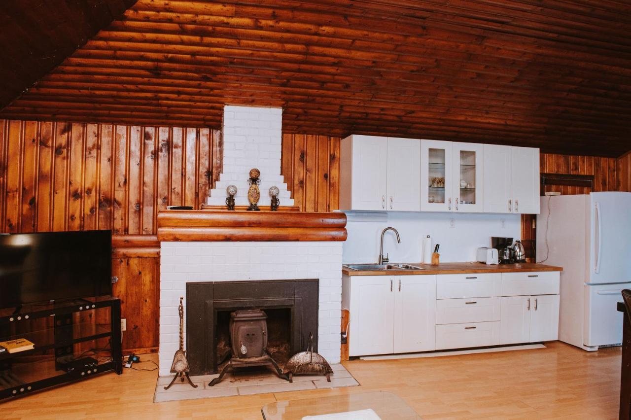 Lang Lake Resort Espanola Екстер'єр фото