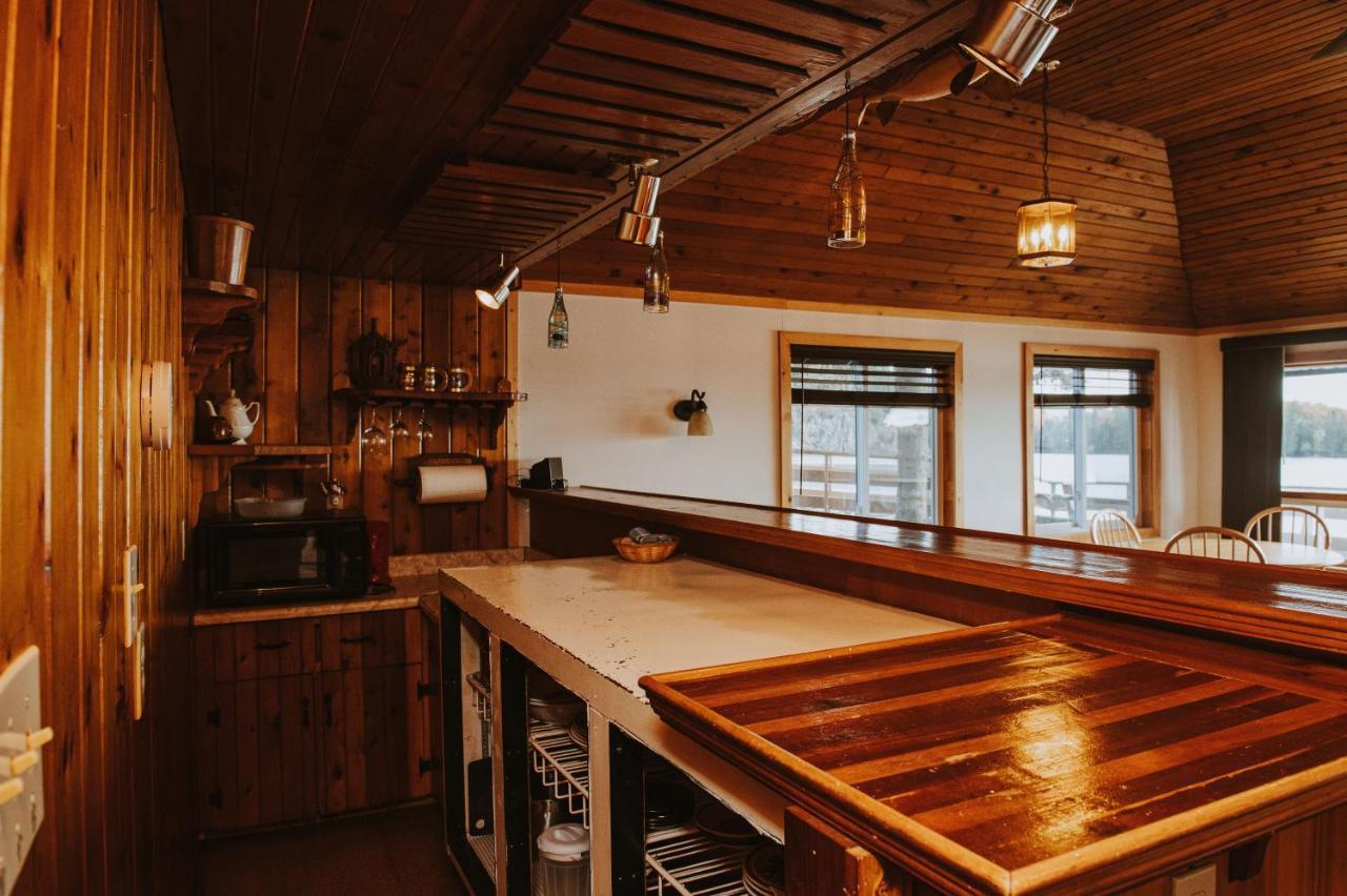 Lang Lake Resort Espanola Екстер'єр фото