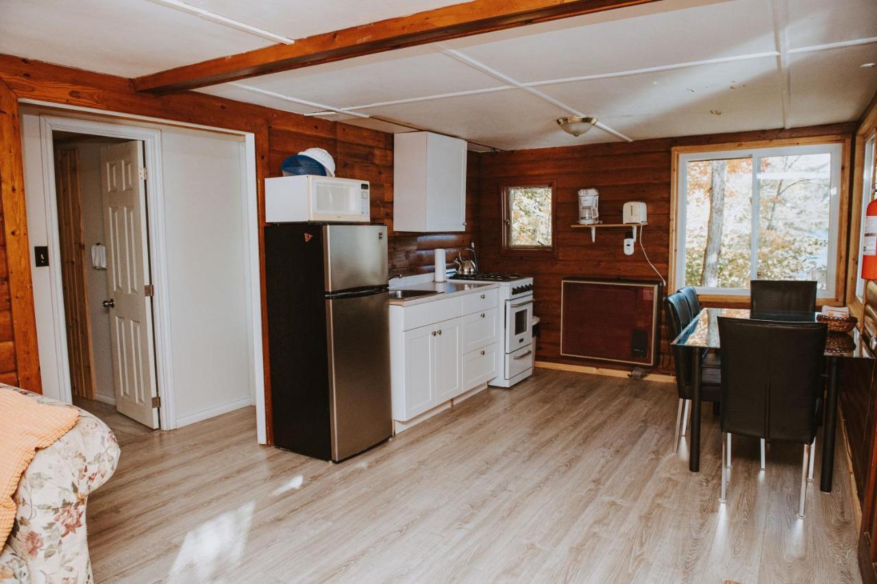 Lang Lake Resort Espanola Екстер'єр фото