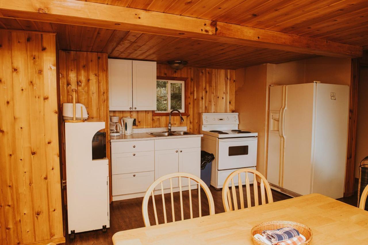 Lang Lake Resort Espanola Екстер'єр фото