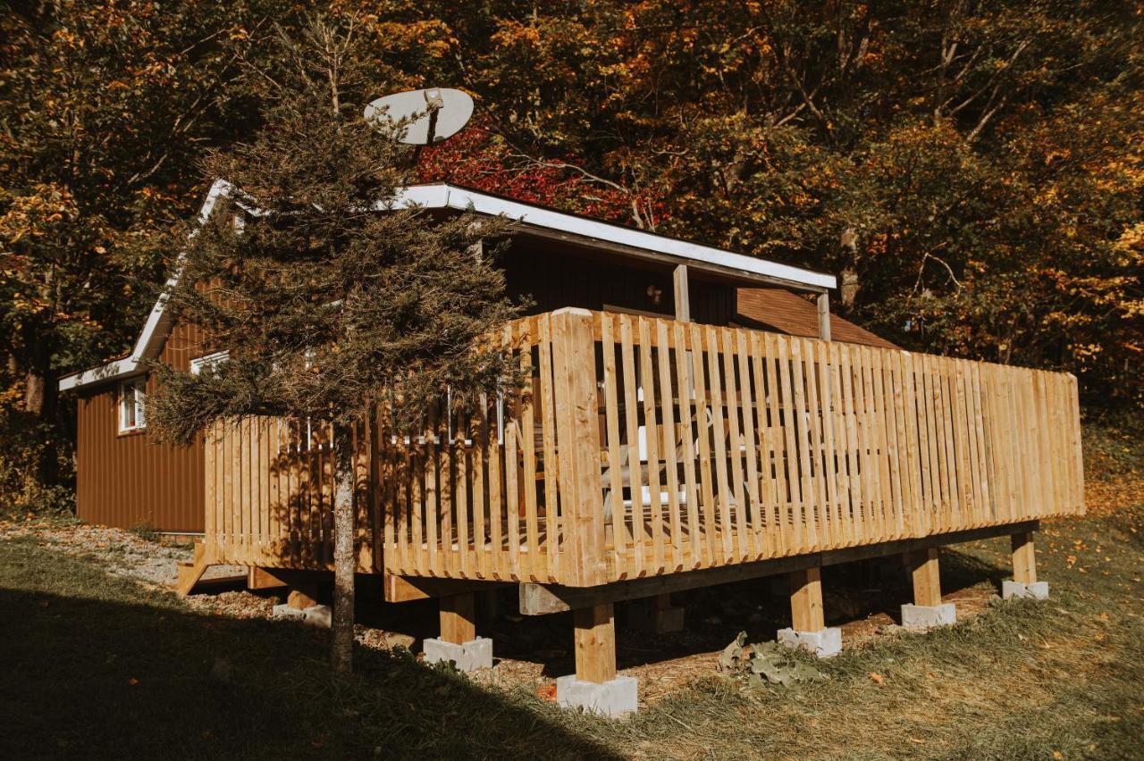Lang Lake Resort Espanola Екстер'єр фото