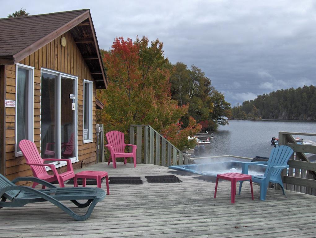 Lang Lake Resort Espanola Екстер'єр фото